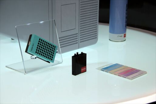 小型・軽量で高出力、20年寿命の次世代モバイルバッテリー「固体水素燃料電池」をロームや京大が開発 #CEATEC