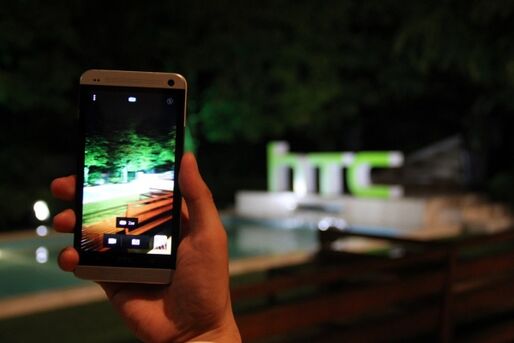 au・SoftBank Androidスマートフォン アップデート情報「HTC J One HTL22」「INFOBAR A02」など4機種