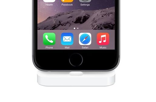 Apple、純正のiPhone向けLightningドックを発売　iPhone 5から6/6 Plusに対応