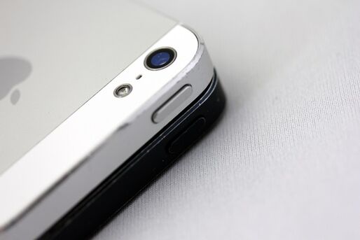 Apple、iPhone 5のスリープボタン不具合で交換プログラムを実施　5月2日から