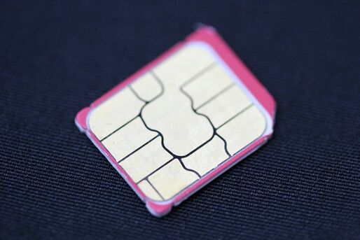 SIMロック解除を2015年度にも義務化　総務省