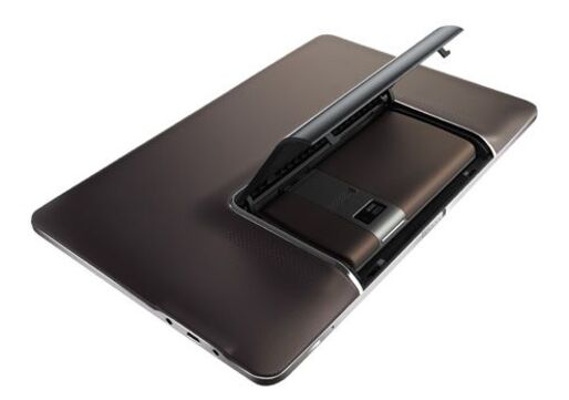 ASUS、クアッドコアTegra3搭載のタブレット・スマホハイブリッド端末「Padfone」を2012年第１四半期に投入か