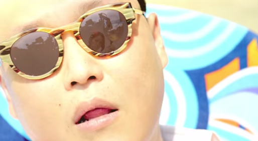 PSY、YouTube史上初の20億回再生を達成