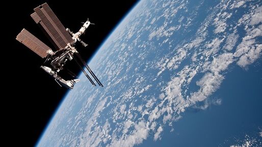 Google、人工衛星事業に1,000億円以上を投下へ　インターネット通信網を世界中に拡大
