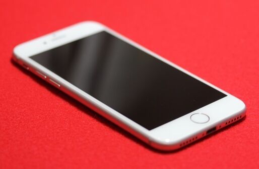 プロが選ぶ、iPhone・Xperia向け液晶保護フィルム売れ筋ランキング【ビックロ ビックカメラ新宿東口店編】