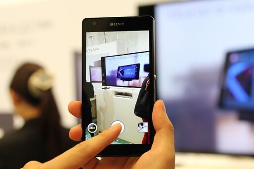 au、Android 5.0アップデート予定製品を発表　対象はXperia Z3など10機種