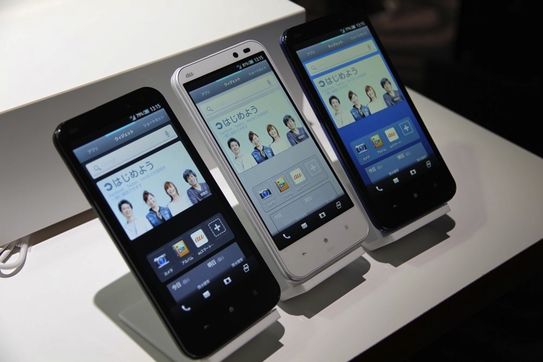 AQUOS PHONE SERIE SHL22 3色 AQUOS PHONE SERIE SHL22 3色
