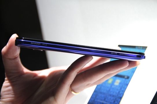 AQUOS PHONE SERIE SHL22 横 AQUOS PHONE SERIE SHL22 横