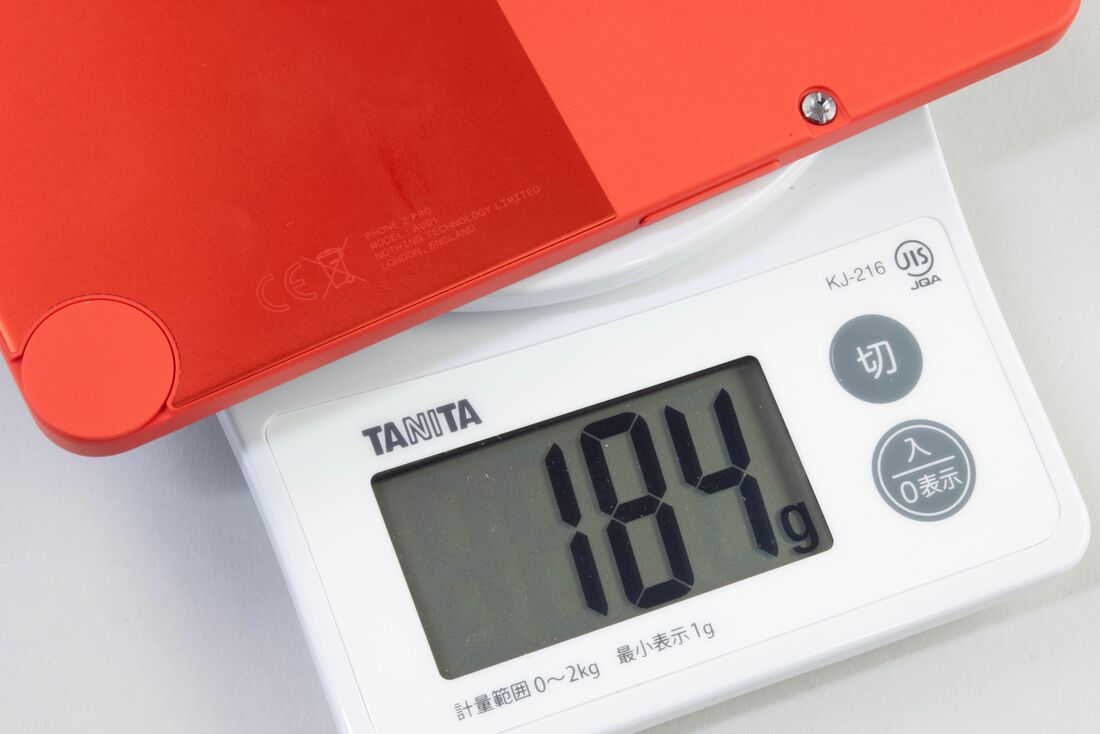 185gとサイズの割には非常に軽く、取り扱いやすい