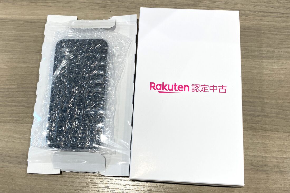 楽天モバイル 認定中古品 実物