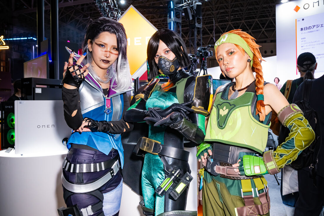 【東京ゲームショウ2025】コンパニオン写真ギャラリー3(Century Games、バンダイナムコ、OMENなど)