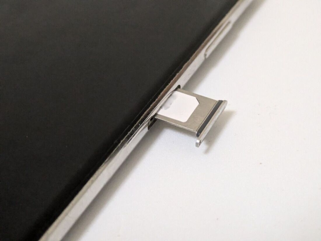 SIMカードセット