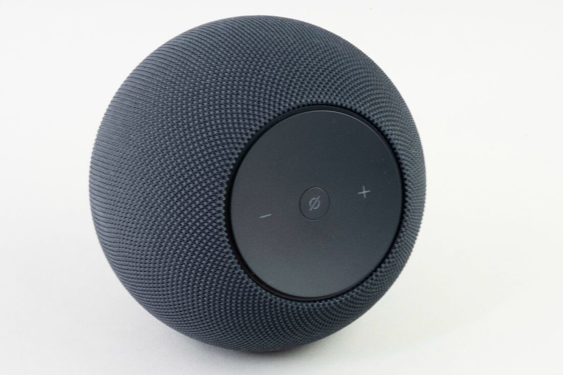 本体は球形で従来のモデルとイメージは同様