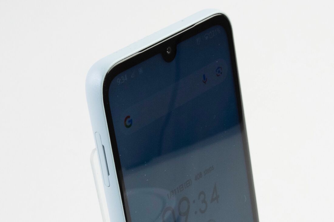 SIMカードトレイはピンがなくても取り出せて便利