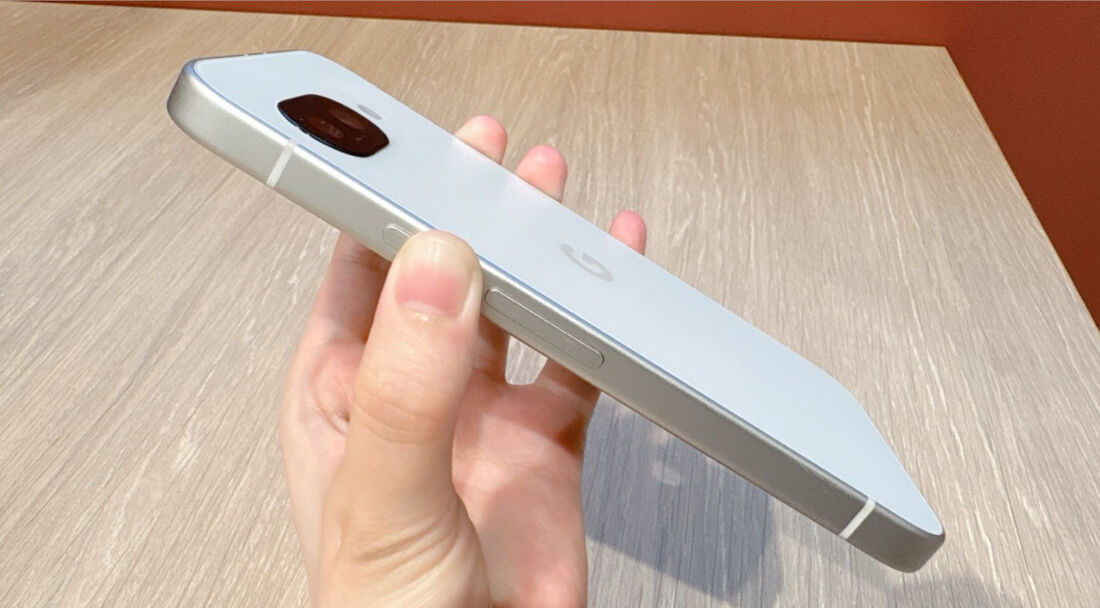 新しいスマホの電源を入れる