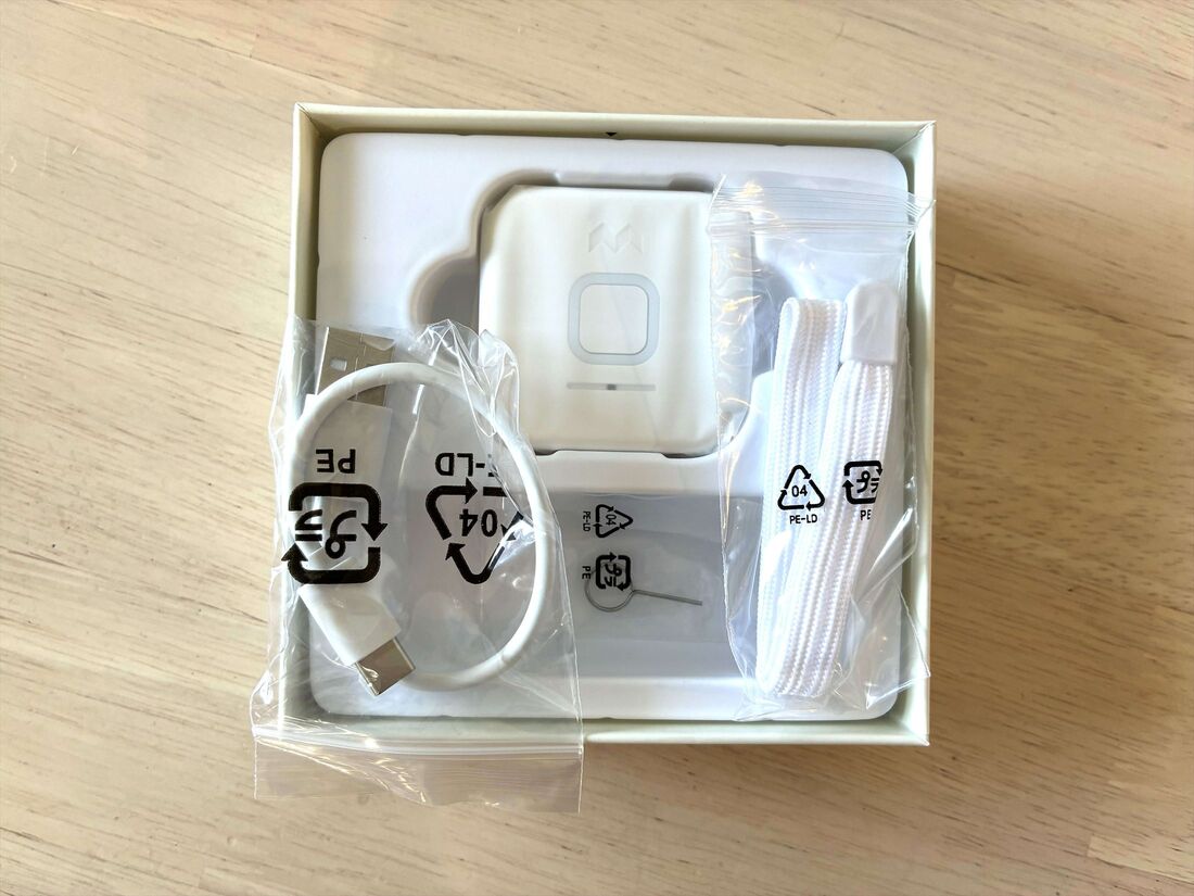 みてねみまもりGPSトーク　付属品