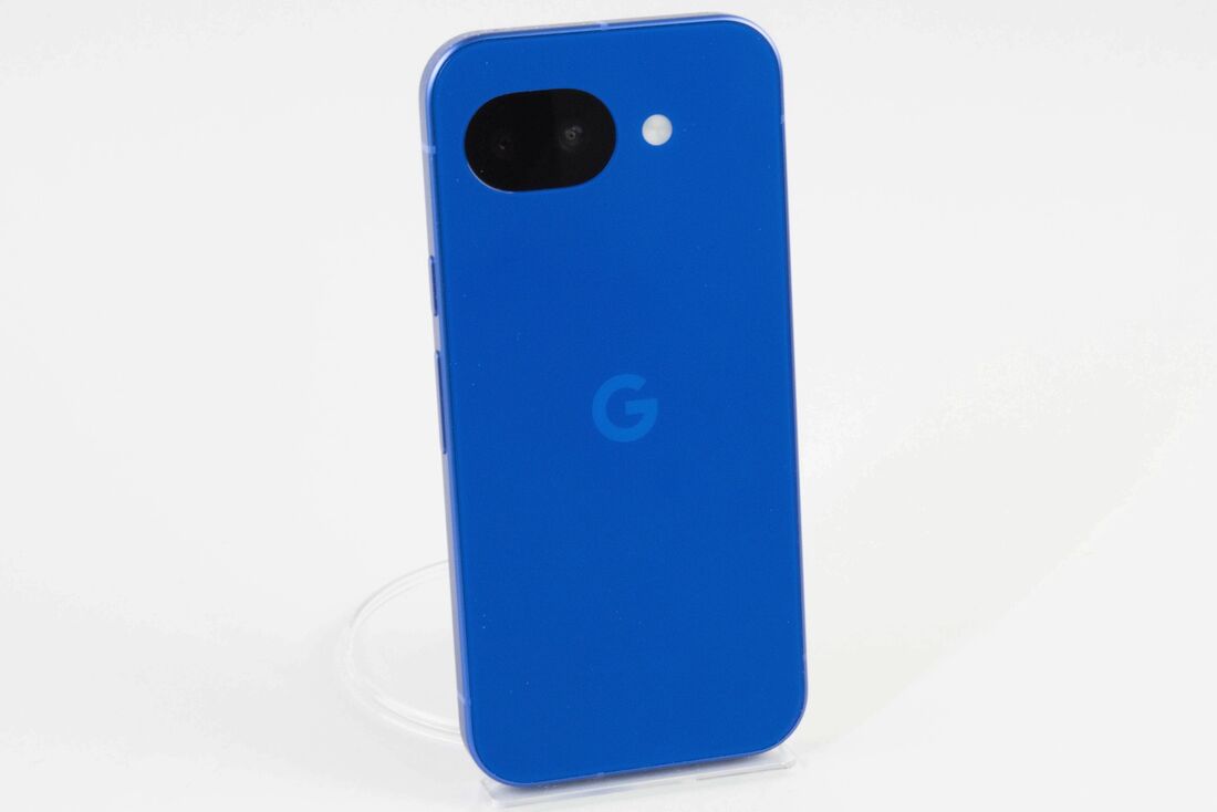 シンプルながら高級感のある本体だ