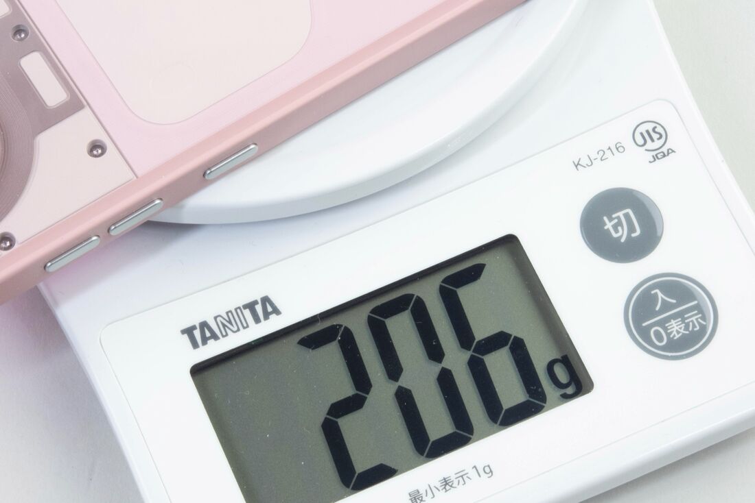 Phone(4a)も大画面の割には重すぎないのがいい