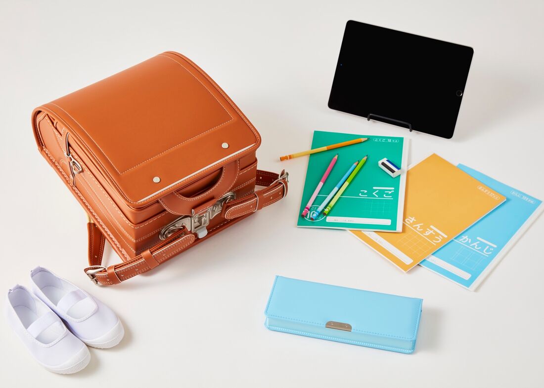 学校　持ち物　イメージ