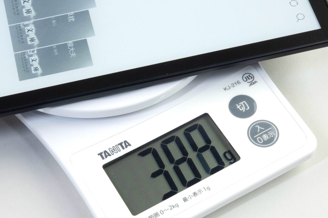 重量はカタログ値で386g