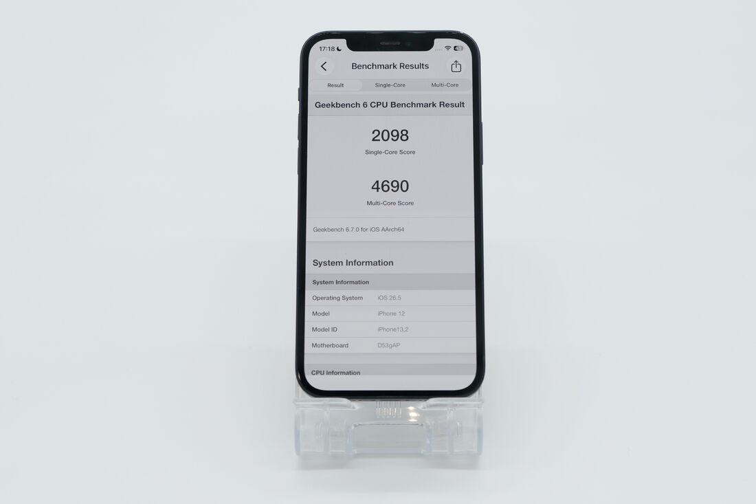 iPhone 12のGeekbench 6ベンチマークスコア（シングルコア：2098、マルチコア：4690）