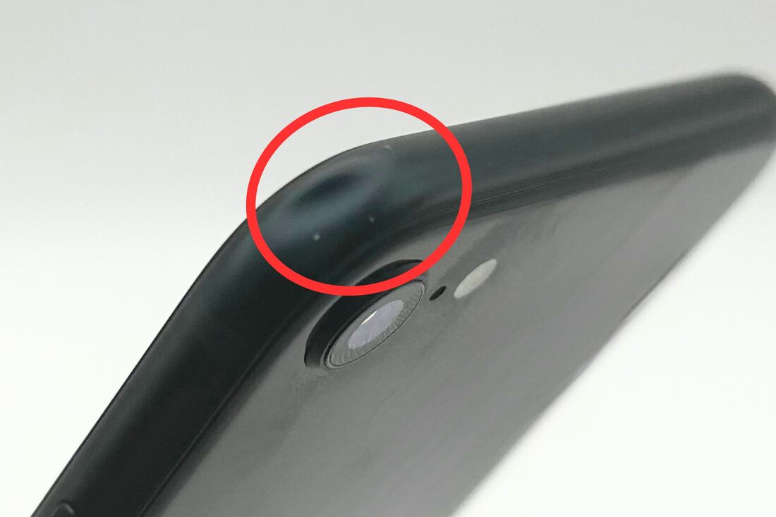 ドコモ認定スマホ　傷・凹み