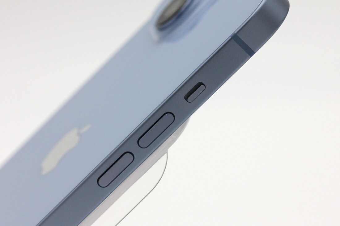 UQモバイル 認定中古iPhone 外観