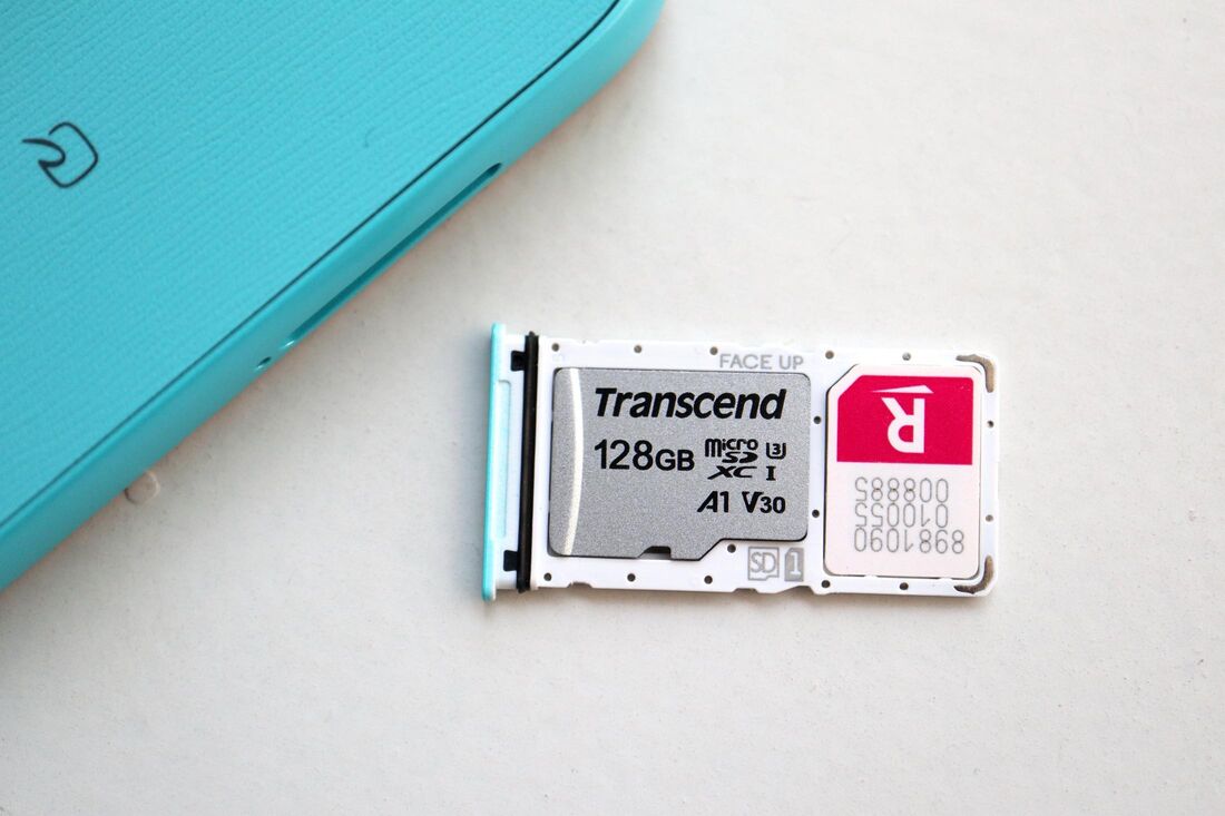 moto g37jはmicro SDカードスロットを搭載している