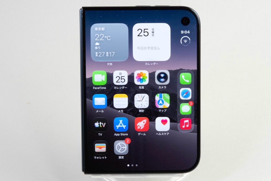 アウターディスプレイは5.4インチ