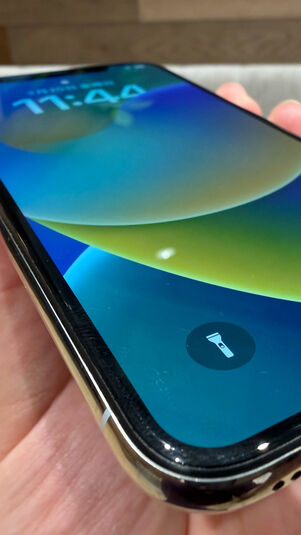 ディスプレイの画面焼けやドット落ちはない