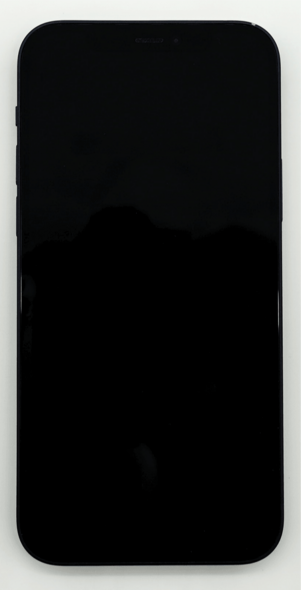 下取りに出したiPhone 12の写真（画面）