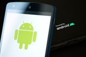 すぐ暗くなる？ Androidスマホの画面が消えないようにする設定方法