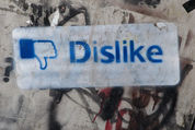 Facebook、ついに「Dislike（よくないね）」のような感情共有ボタンを導入へ
