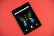 折りたたみスマホ「Galaxy Fold」レビュー、ついに登場した24万円機種の使い勝手や性能は？