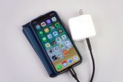 iPhoneが1時間で満タンに？ 急速充電できる安価なケーブル・ACアダプターを試す【戸田覚の今月これ買いました3】